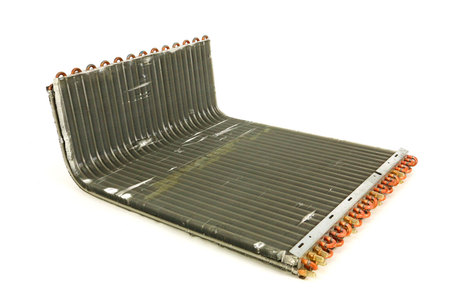 CONDENSADOR  B  ARY60ELA3 - 9AGF0134