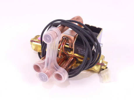 VÁLVULA 4 VÍAS CON SOLENOIDE - 9AGF05935