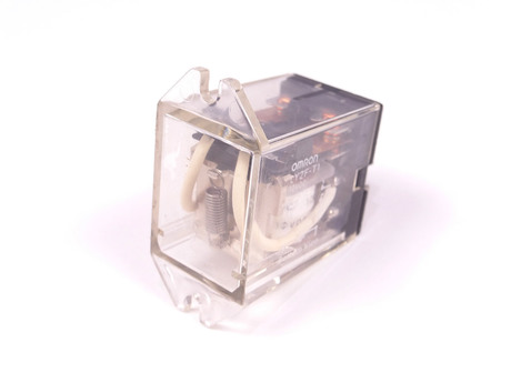 RELÉ OMRON LY2F-T1 12A 240V - 9AGF4465